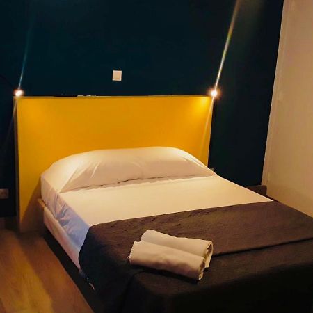 Hotel Residence De Bruxelles Париж Екстериор снимка