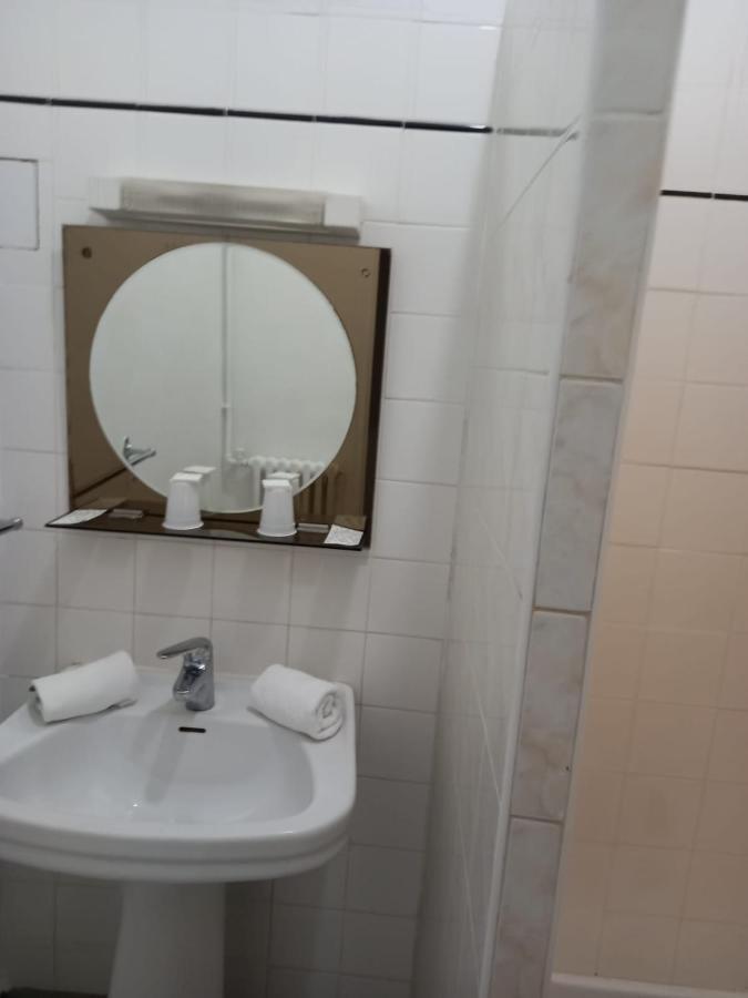 Hotel Residence De Bruxelles Париж Екстериор снимка
