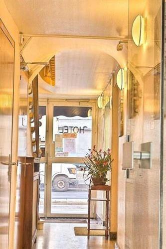 Hotel Residence De Bruxelles Париж Екстериор снимка