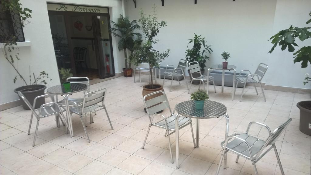 Hotel Residence De Bruxelles Париж Екстериор снимка
