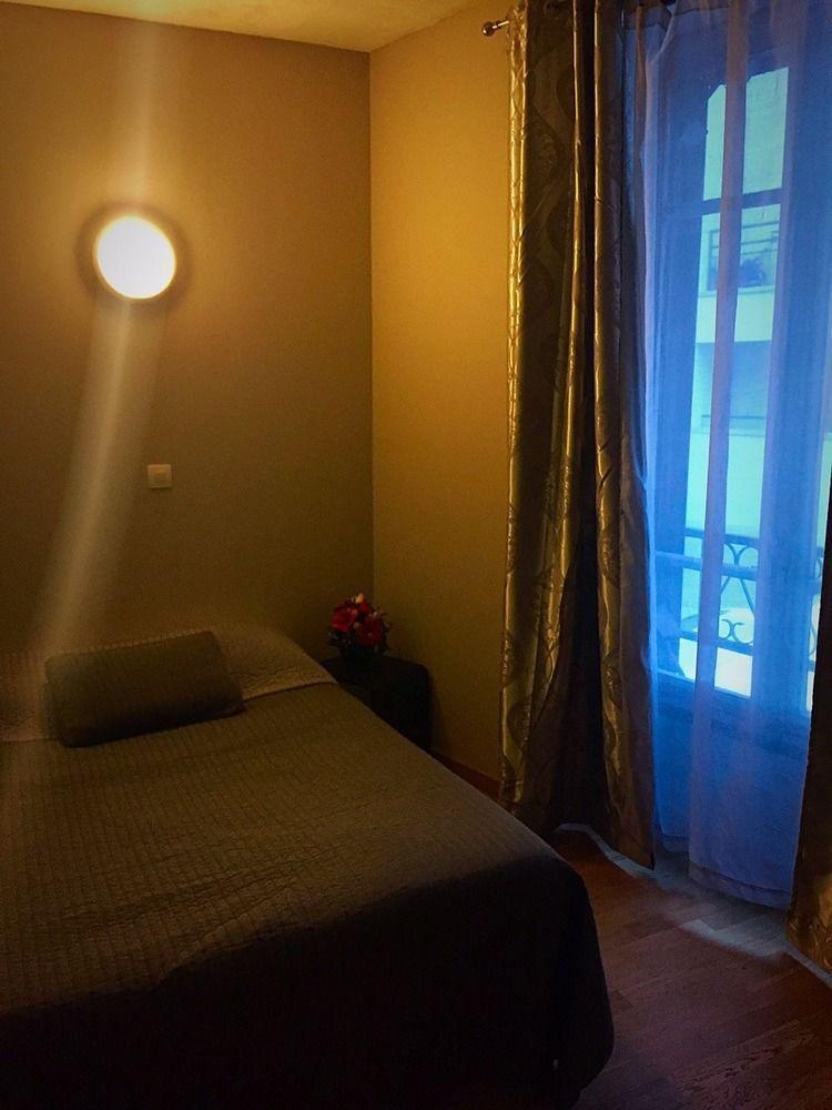Hotel Residence De Bruxelles Париж Екстериор снимка