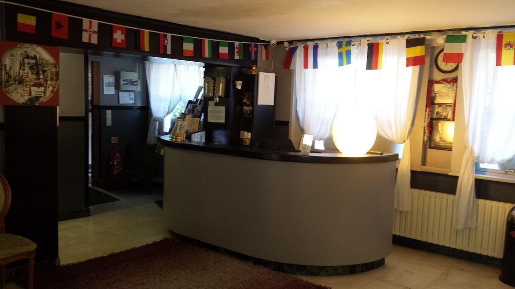 Hotel Residence De Bruxelles Париж Екстериор снимка